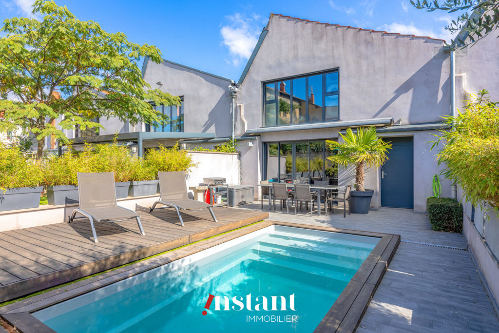 Loft 4 pièces en duplex avec jardin et piscine