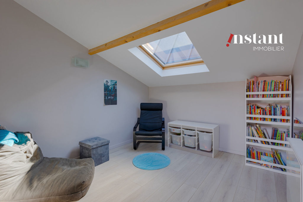 Loft 4 pièces en duplex avec jardin et piscine