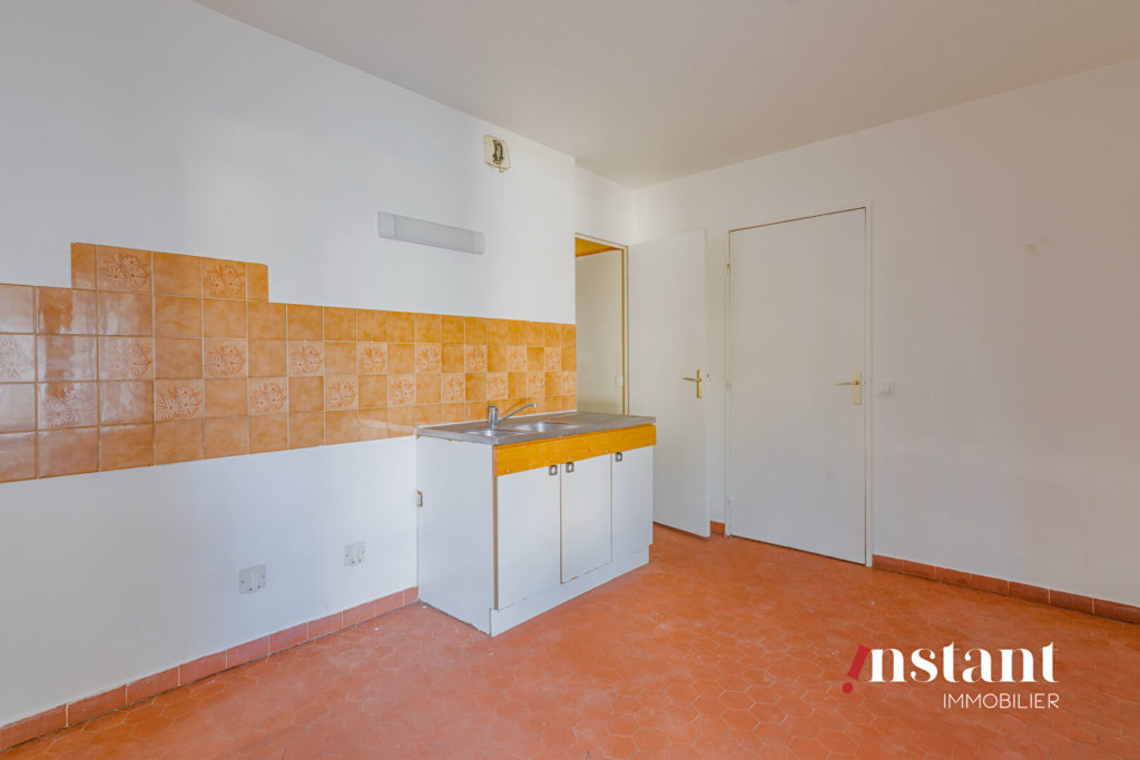 Appartement 4 pièces de 92 m2 à rénover